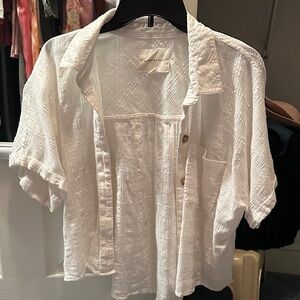 Aeropostale White Textured Button-Down Shirt